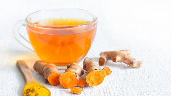 Jangan Diabaikan 7 Efek Samping Minum Air Kunyit Setiap Hari