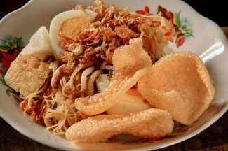Makan Ketoprak atau Nasgor Malam Hari, Sehat Enggak Sih? Ini Kata Ahli